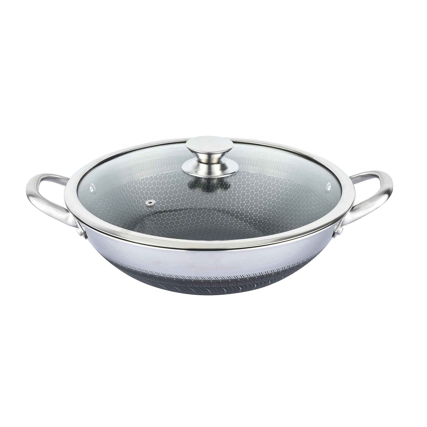 Mit dieser Wok Pfanne / Topf können Sie die köstlichsten Gerichte zubereiten.

Die Pfanne besteht aus feinem massivem Edelstahl und ist in einer Waben
Struktur welche Kratzfest ist.

Es kann für alle Arten von Wärmequellen verwendet werden.